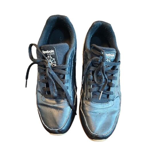 Reebok Classic Sneakers - 9 - Picture 3 of 13